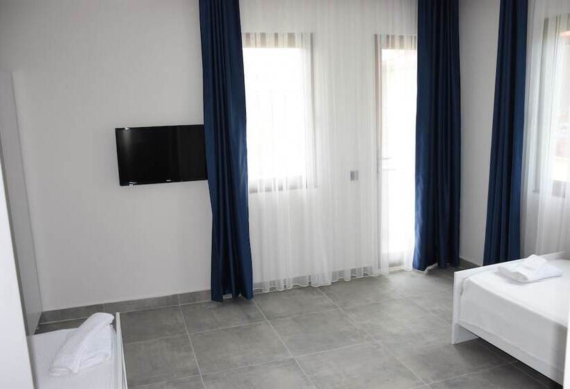 اتاق استاندارد سه نفره, La Sorella Butik