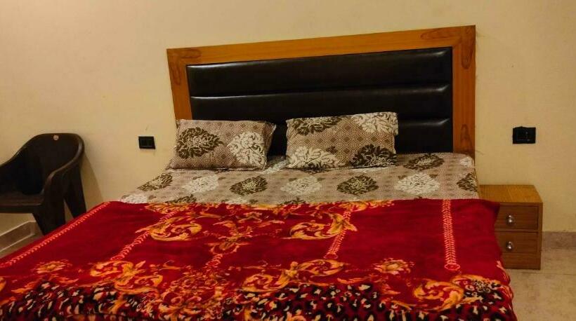 三人经典房间, Oyo 80841 Pari Guest House