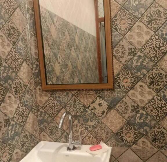 三人经典房间, Oyo 80841 Pari Guest House