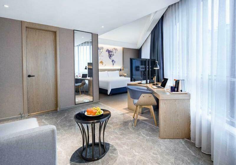 Номер Стандартный с Видом, Kyriad Marvelous Hotel Guizhou Dujun Center Wanda Plaza