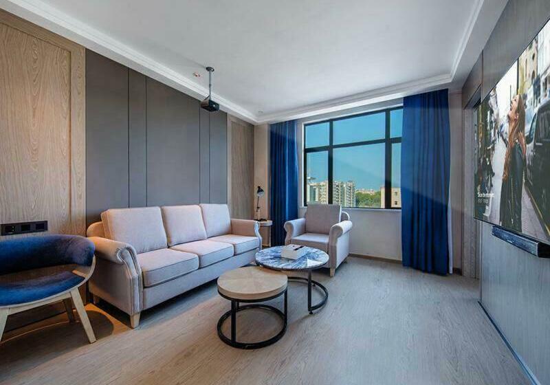 Люкс Премиум, Kyriad Marvelous Hotel Haifeng