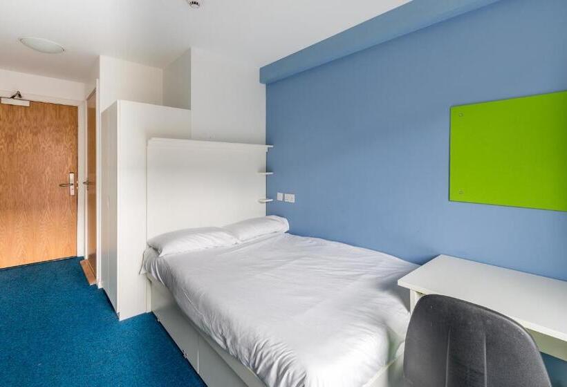 דירת 5 חדרי שינה, Destiny Student Shrubhill   Campus Accommodation