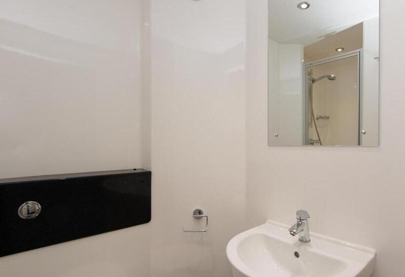 דירת 5 חדרי שינה, Destiny Student Shrubhill   Campus Accommodation