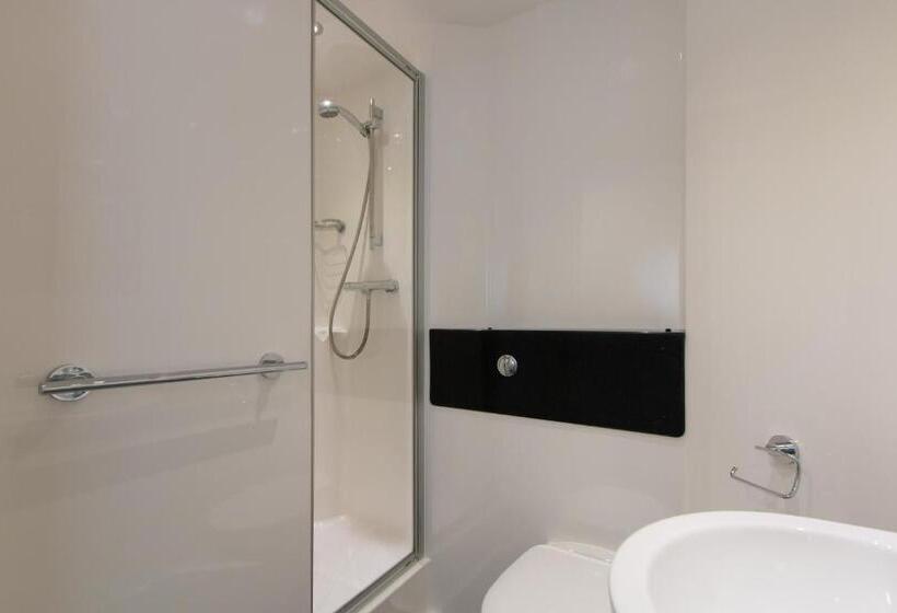 5 Bedroom Apartment, Destiny Student Shrubhill   Campus Accommodation