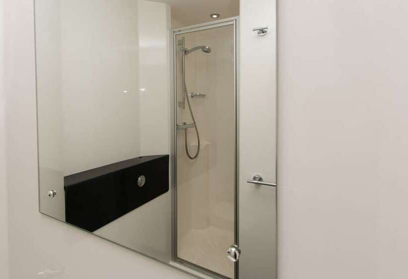 דירת 5 חדרי שינה, Destiny Student Shrubhill   Campus Accommodation