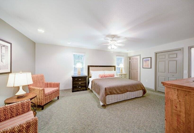 Люкс 3 Спальни, Hilton Vacation Club Beachwoods Kitty Hawk