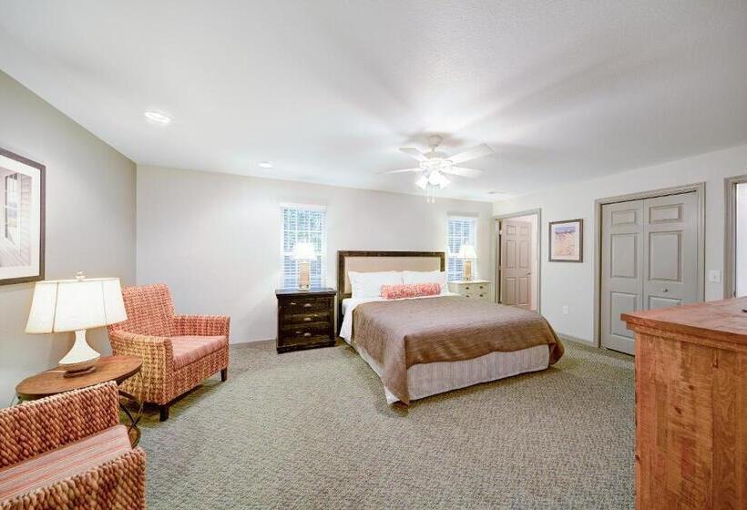 Люкс 3 Спальни, Hilton Vacation Club Beachwoods Kitty Hawk