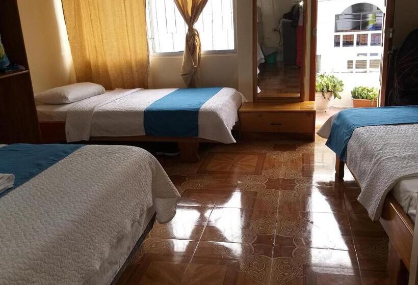 חדר קלאסי לשלושה, Hostal Miconia