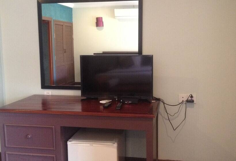 جناح عائلي, Green Empire Resort