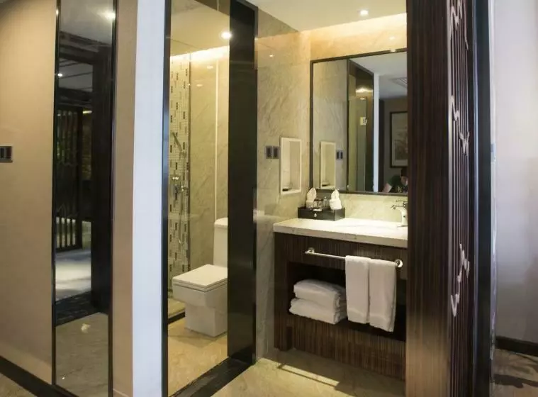 デラックススイート, Guilin Days Inn