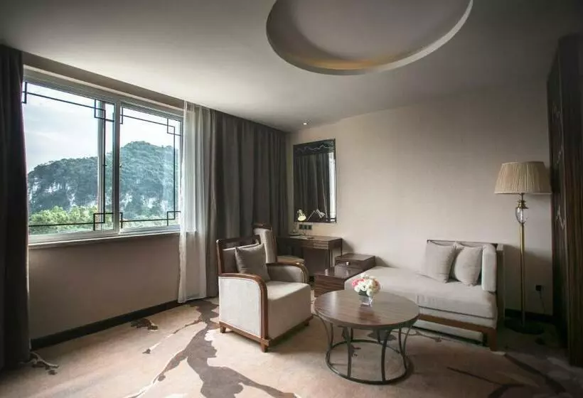 デラックススイート, Guilin Days Inn