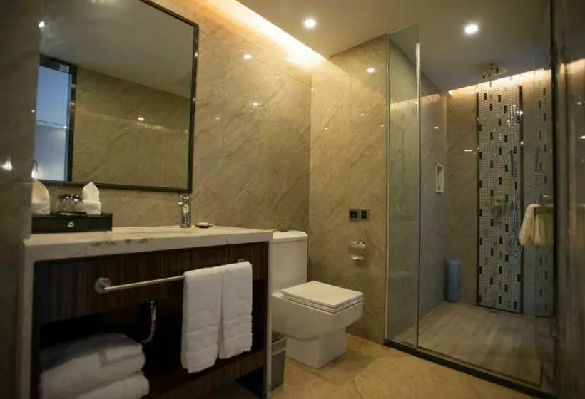 デラックススイート, Guilin Days Inn
