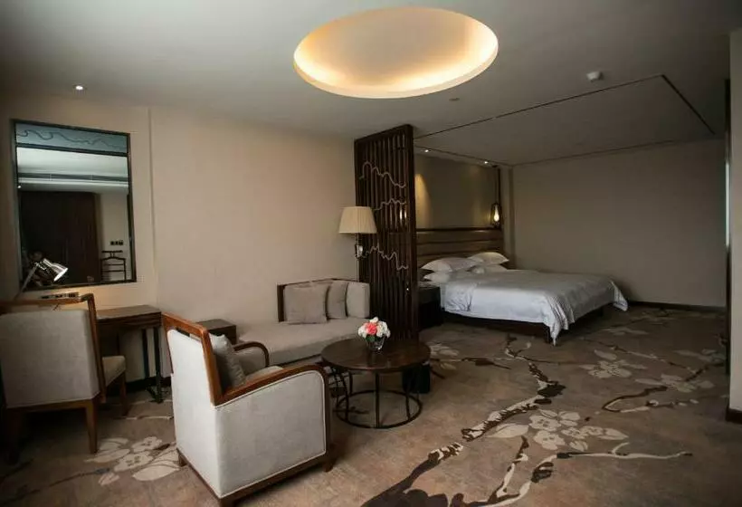 デラックススイート, Guilin Days Inn