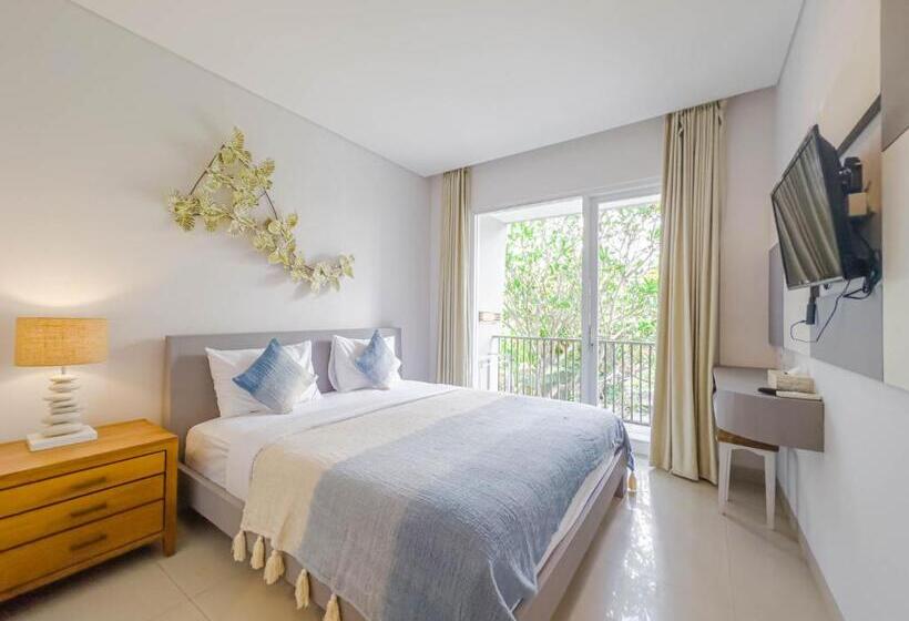 חדר סטנדרט עם מרפסת, Hola Seminyak