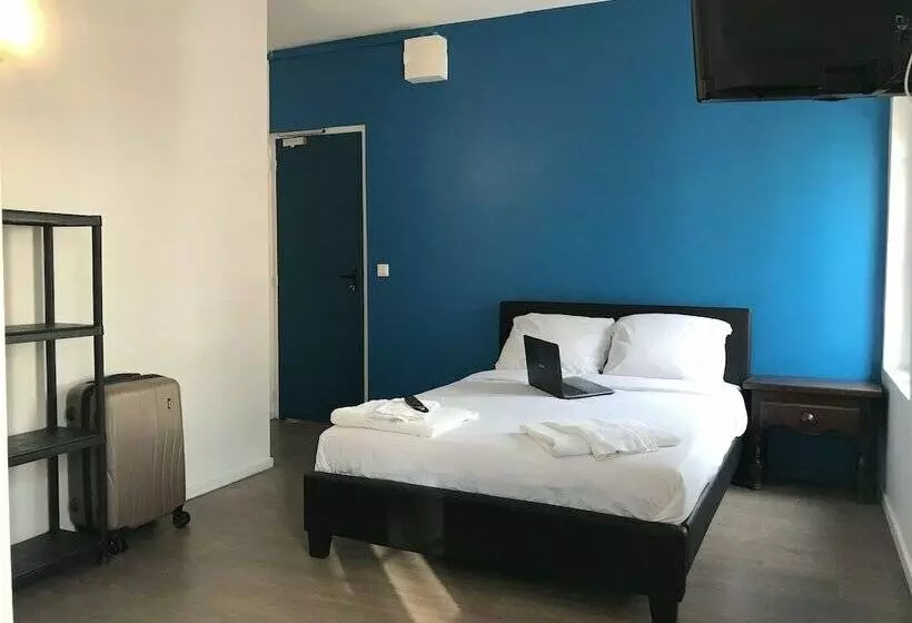 ベーシックトリプルルーム, Hôtel Le Saint Quentin