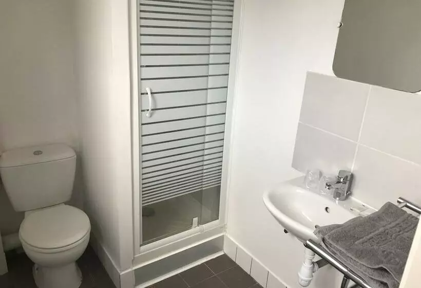 ベーシックトリプルルーム, Hôtel Le Saint Quentin