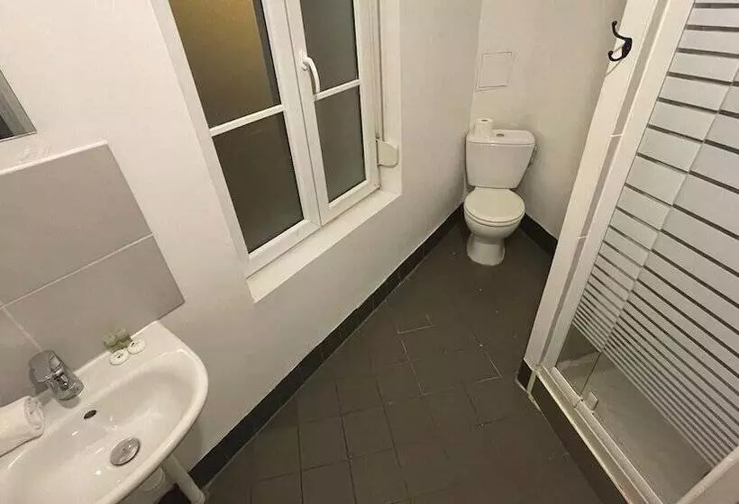 ベーシックトリプルルーム, Hôtel Le Saint Quentin