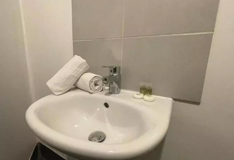 スタンダードシングルルーム, Hôtel Le Saint Quentin