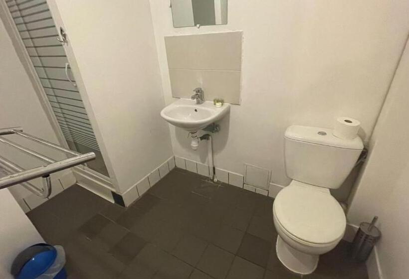 Номер Стандарт Индивидуальный, Hôtel Le Saint Quentin