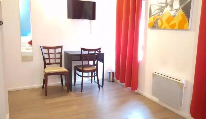 スタンダードシングルルーム, Hôtel Le Saint Quentin