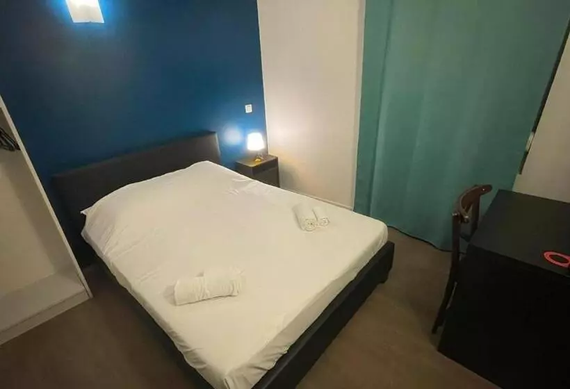 スタンダードシングルルーム, Hôtel Le Saint Quentin