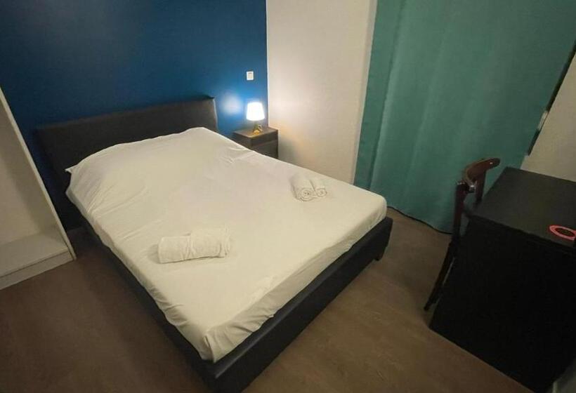 Номер Стандарт Индивидуальный, Hôtel Le Saint Quentin