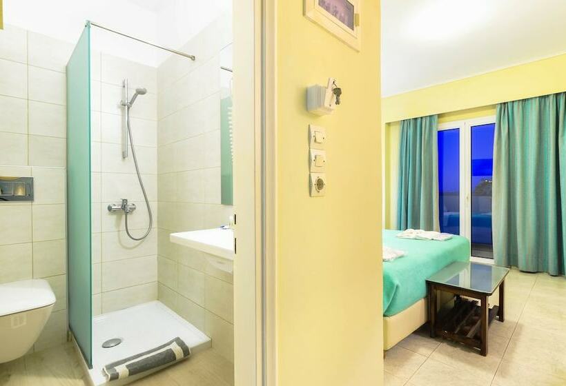 Номер Стандарт, Iakinthos Tsilivi Beach