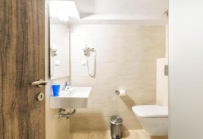 Семейный Номер, Iakinthos Tsilivi Beach