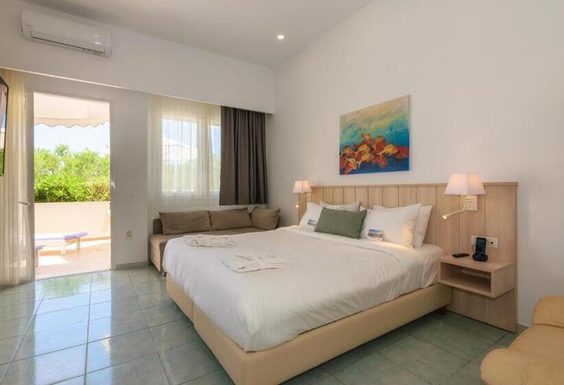 Полулюкс, Iakinthos Tsilivi Beach