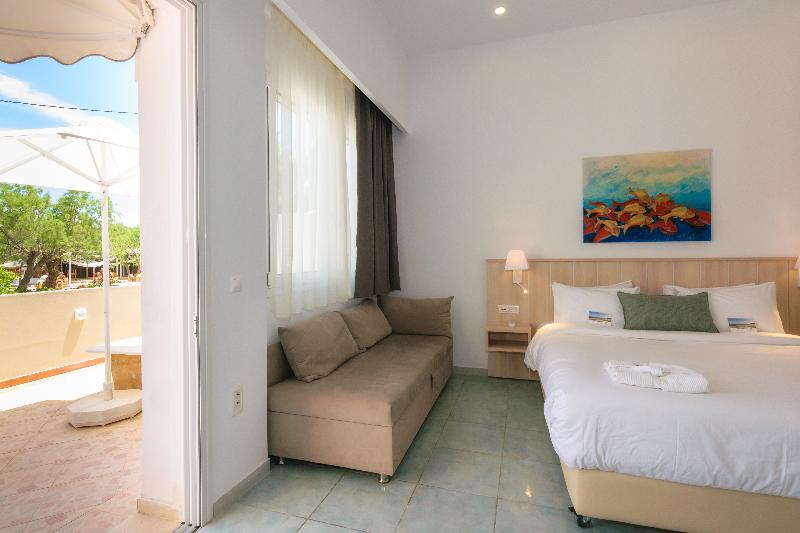 Полулюкс, Iakinthos Tsilivi Beach