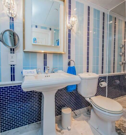 سوییت لوکس, Madera Hollywood