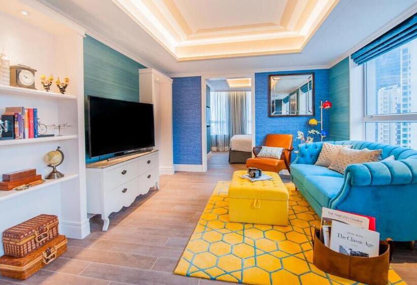 سوییت, Madera Hollywood