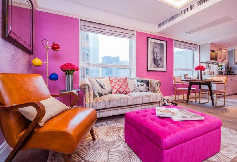 سوییت, Madera Hollywood