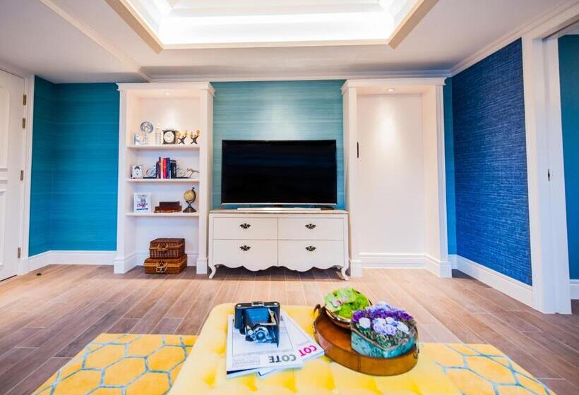 سوییت لوکس, Madera Hollywood