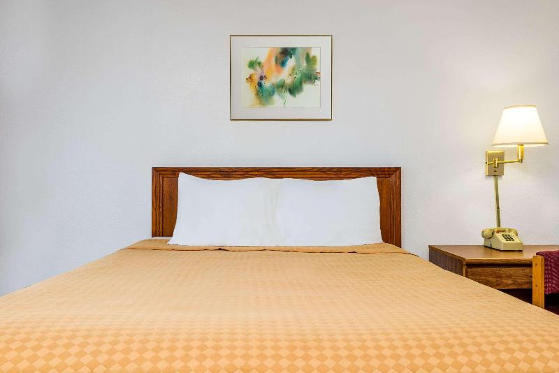 سوییت, Madera Hollywood