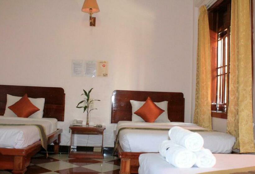 חדר סטנדרט לשלושה, Nawin Palace Guesthouse