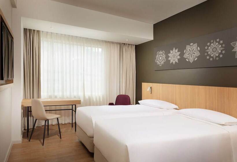 Quarto Superior, Park Inn By Radisson Clark