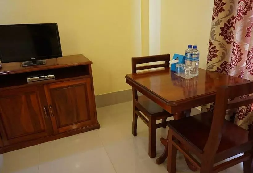 Quarto Estandar, Phommala