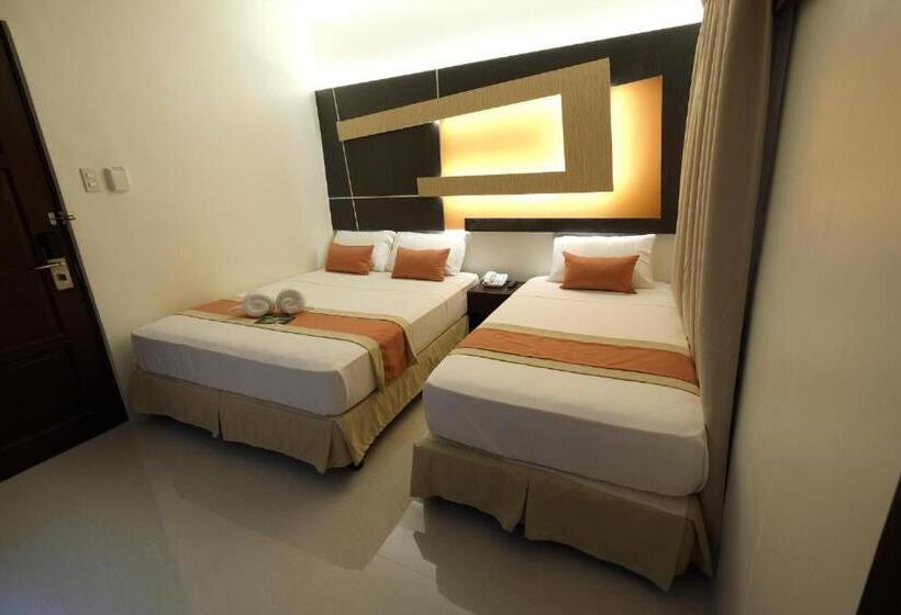 수피리어 트리플 룸, Southpole Central