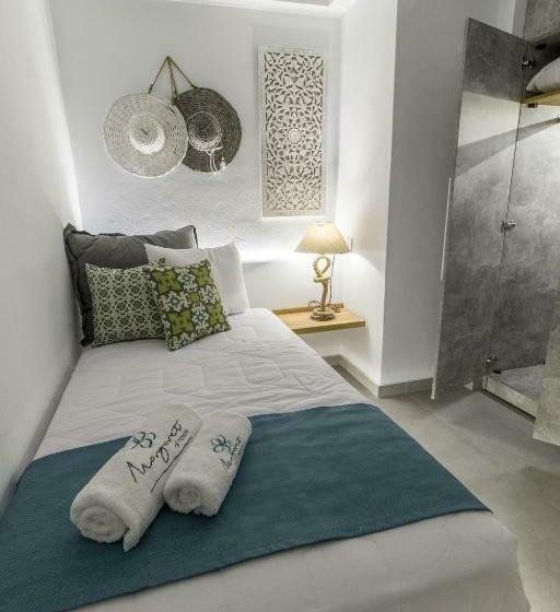 Standard Triple Room, Margaret Of Naxos