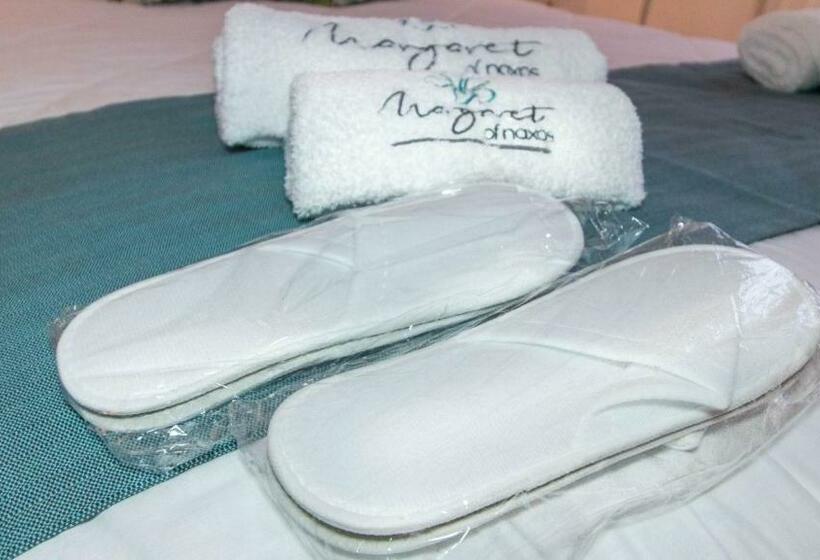 Standard Triple Room, Margaret Of Naxos