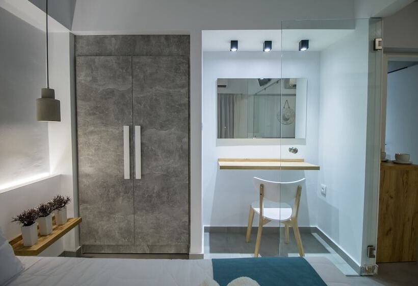 Junior Suite, Margaret Of Naxos