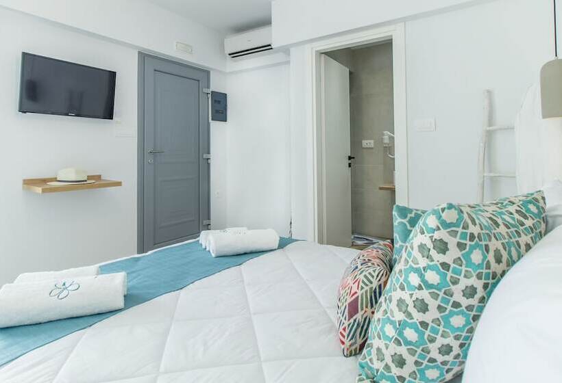 Bed in Shared Room, Margaret Of Naxos