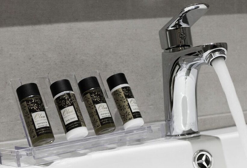 Junior Suite, Margaret Of Naxos