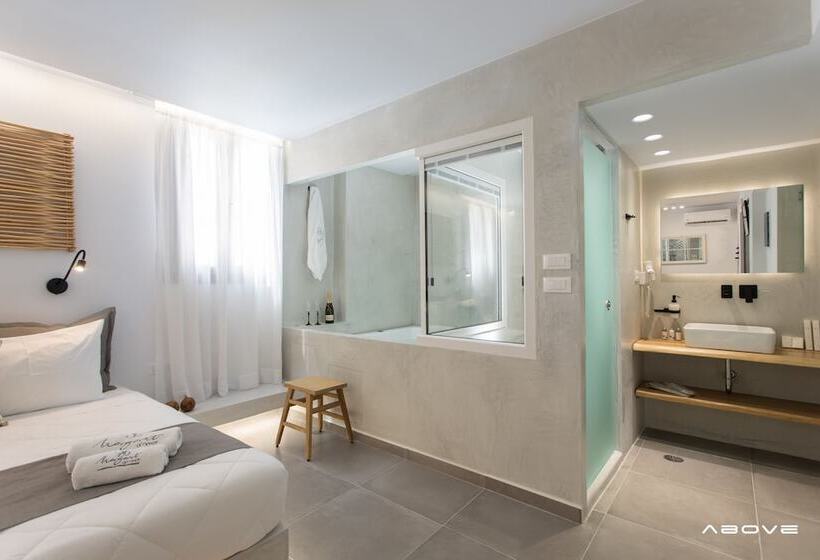 Suite with Hot Tub, Margaret Of Naxos