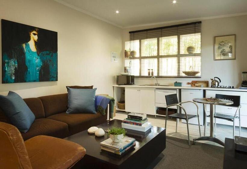 デラックススイート, Craighall Garden Studios & Lofts