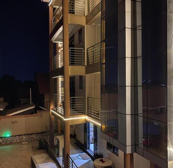 اتاق استاندارد با بالکن, Bliss Hotel Nansana