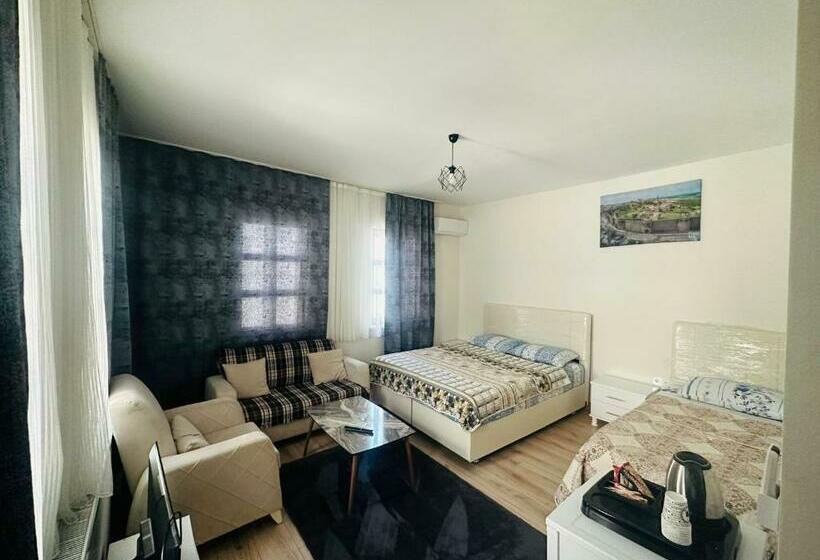 Семейный Номер, Konak Home