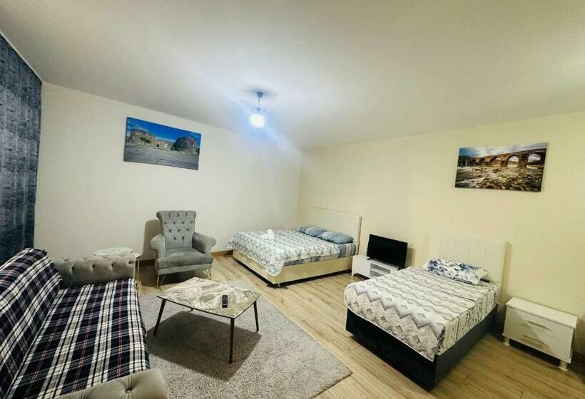 Семейный Номер, Konak Home