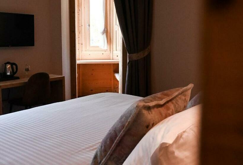 חדר סופריור עם מיטת קינג, Grey Castle Garnì&suite